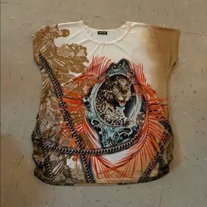 Blouse with tiger on front